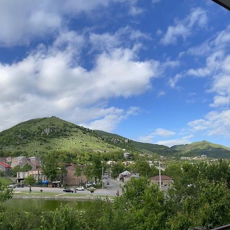 Yolyans Hotel Горис Экстерьер фото