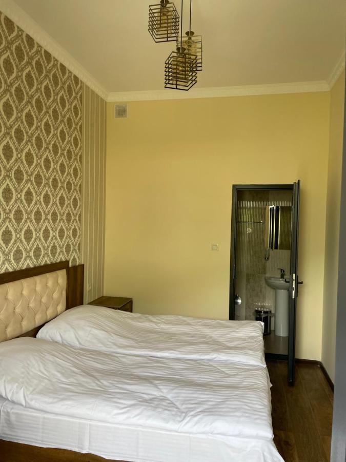Yolyans Hotel Горис Экстерьер фото