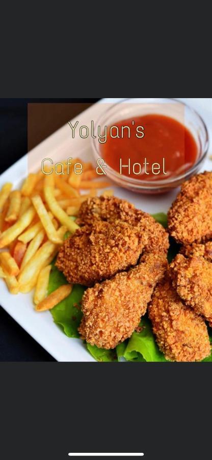 Yolyans Hotel Горис Экстерьер фото